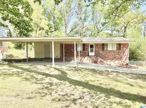 512 16th Ter NW, Center Point, AL 35215