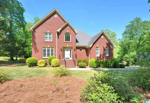 1800 Southpointe Cir, Hoover, AL 35244