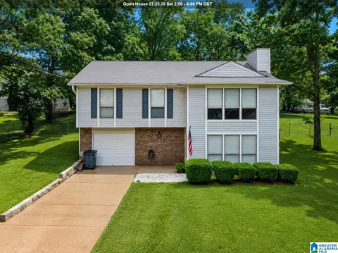 3229 Edenburg Dr, Hueytown, AL 35023
