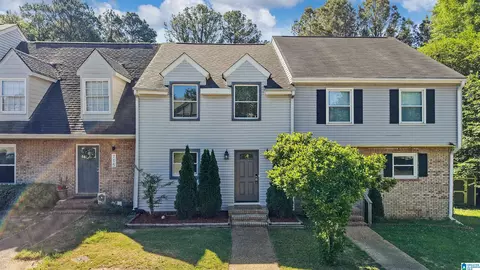 713 Cahaba Manor Trl, Pelham, AL 35124