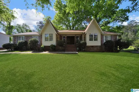 404 Memorial Dr SW, Bessemer, AL 35022