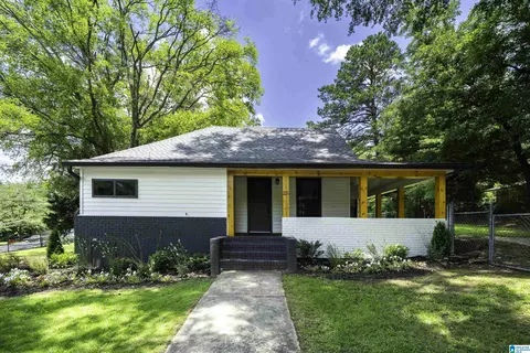 211 5th Ave NE, Carbon Hill, AL 35549