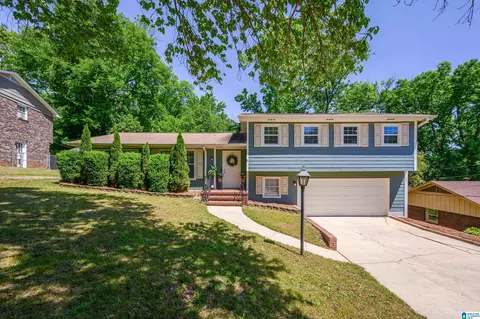 2536 Woodmeadow Ln, Hoover, AL 35216
