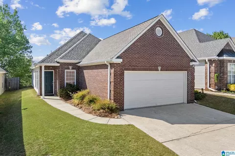 230 High Ridge Dr, Pelham, AL 35124