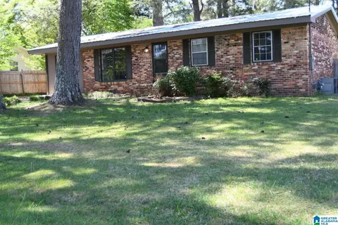 1013 Nimitz Ave, Talladega, AL 35160