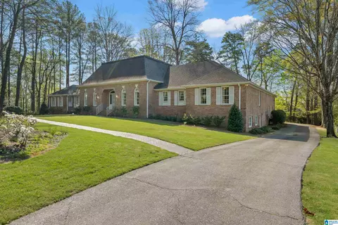 3521 Bethune Dr, Mountain Brook, AL 35223