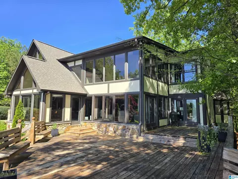 726 Dogwood Trl, Gadsden, AL 35901