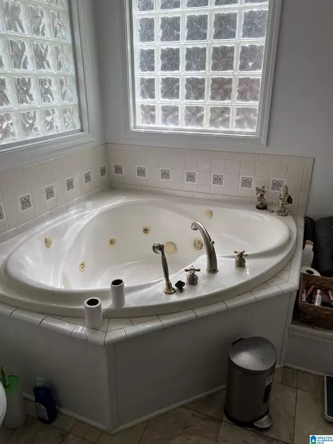 Bath - 1158 Armstrong Rd, Remlap, AL 35133 photo 5 of 8