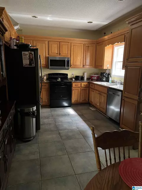 Kitchen - 1158 Armstrong Rd, Remlap, AL 35133 photo 2 of 3