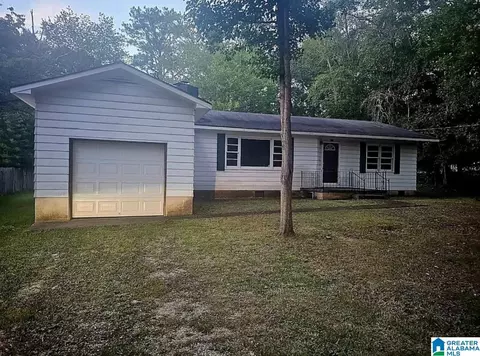 912 Mountain St NE, Jacksonville, AL 36265
