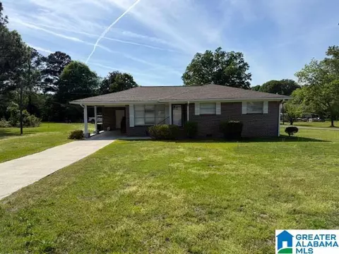 6049 Gwin Cir, Bessemer, AL 35023