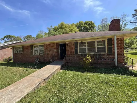 306 S Nashville Ave, Sylacauga, AL 35150