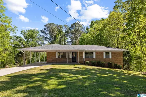 315 White Pine St, Trussville, AL 35173