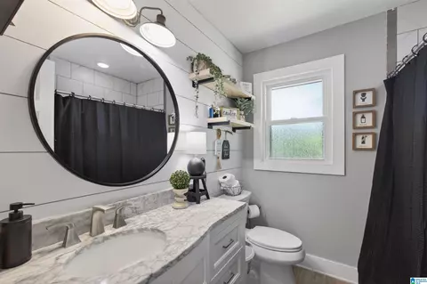 Bath - 1035 Temple Rd, Clanton, AL 35045 photo 1 of 5