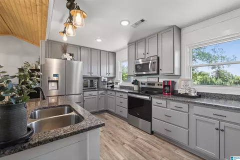 Kitchen - 1035 Temple Rd, Clanton, AL 35045 photo 1 of 2