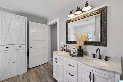 Bath - 1035 Temple Rd, Clanton, AL 35045 photo 3 of 5