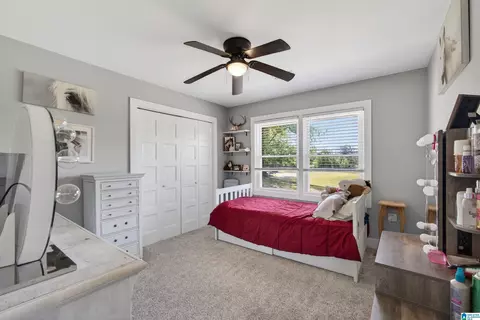 Bedroom - 1035 Temple Rd, Clanton, AL 35045 photo 2 of 5