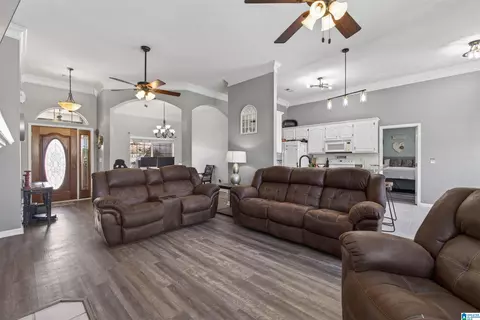 Entry Way - 65 County Road 1002, Clanton, AL 35045 photo 3 of 6