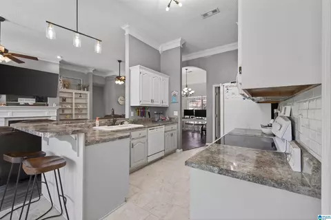 Entry Way - 65 County Road 1002, Clanton, AL 35045 photo 5 of 6