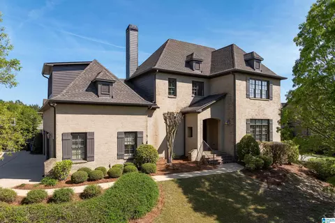 709 Boulder Lake Ln, Vestavia Hills, AL 35242