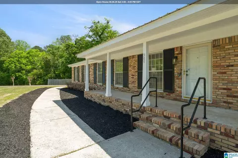 900 NE Larkwood Dr, Cullman, AL 35055
