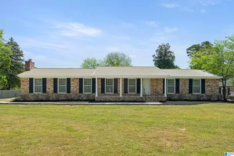 900 NE Larkwood Dr, Cullman, AL 35055