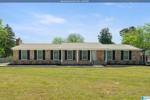 900 NE Larkwood Dr, Cullman, AL 35055