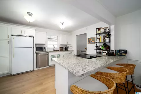 3008 Lake Park Cir, Birmingham, AL 35243
