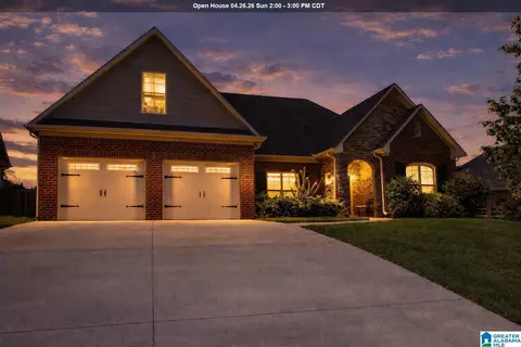 467 River Oaks Ln, Helena, AL 35080