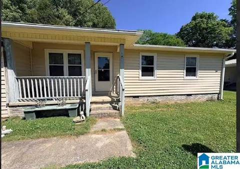521 Dean St, Scottsboro, AL 35768