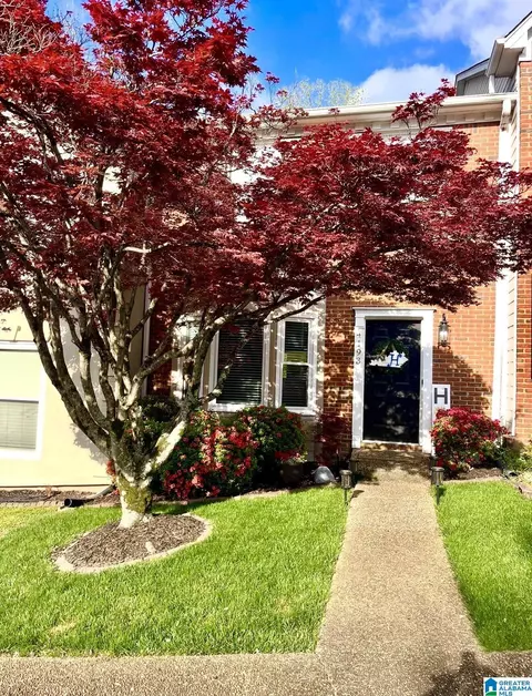 4193 River Oaks Dr, Birmingham, AL 35216