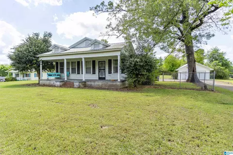 5676 Warrior River Rd, Bessemer, AL 35023
