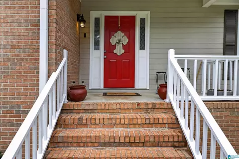 802 14th Ave, Pleasant Grove, AL 35127