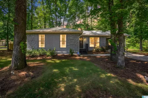 2400 Glenmore Ct, Birmingham, AL 35235