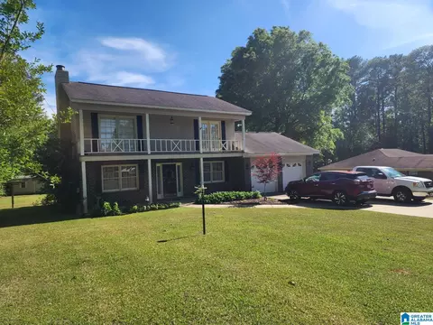 107 Myrtle Dr, Rainbow City, AL 35906