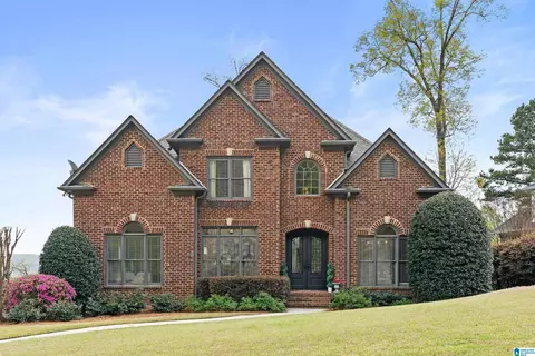 2066 Knollwood Pl, Birmingham, AL 35242