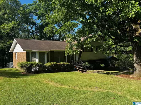 2209 NW 6th St, Center Point, AL 35215