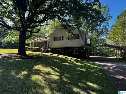 2209 NW 6th St, Center Point, AL 35215