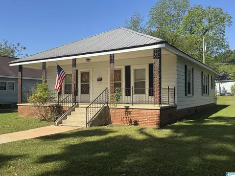121 Taylor St, Piedmont, AL 36272