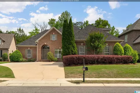 1037 Bridgewater Park Dr, Hoover, AL 35244