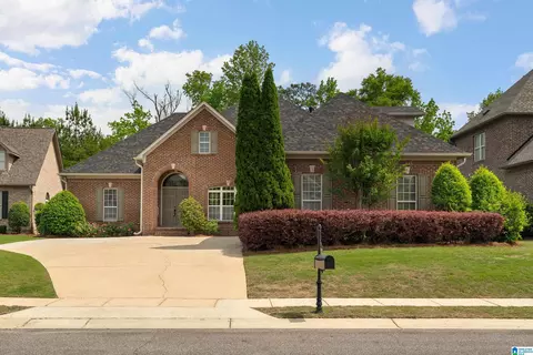 1037 Bridgewater Park Dr, Hoover, AL 35244