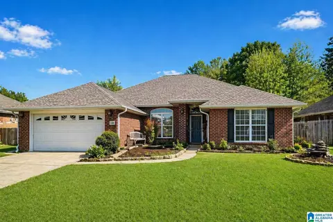 220 Cedar Mdw, Maylene, AL 35114