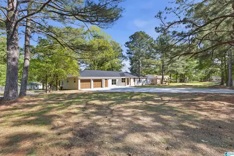 Exterior - 620 Dee Dr, Warrior, AL 35180 photo 3 of 6