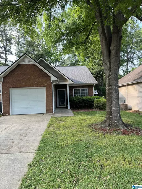 9358 Brook Forest Cir, Helena, AL 35080