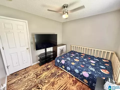 Bedroom - 222 Kenyon Dr, Ohatchee, AL 36271 photo 6 of 11