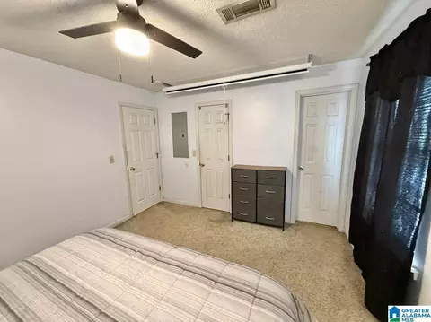 Bedroom - 222 Kenyon Dr, Ohatchee, AL 36271 photo 3 of 11