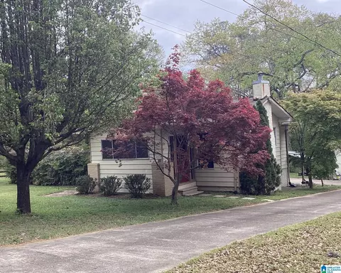 130 Forest Rd, Hueytown, AL 35023