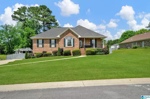 208 Patrick Ln, Gardendale, AL 35071