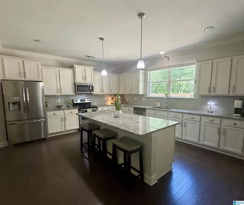 359 Rock Dr, Gardendale, AL 35071