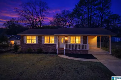 3366 Crescent Dr, Hueytown, AL 35023